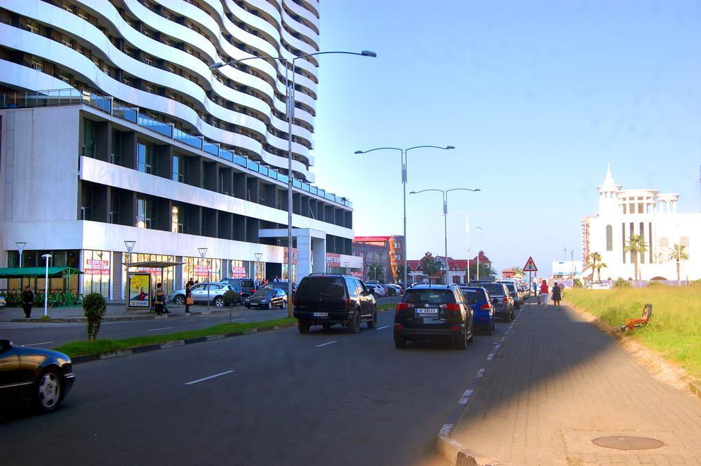 Irina Apartment 1 Батуми Екстериор снимка