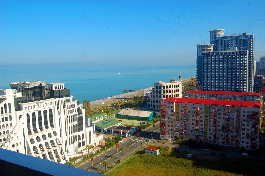 Irina Apartment 1 Батуми Екстериор снимка